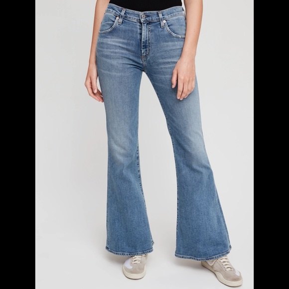 Citizens of Humanity Chloe Jeans in Mid Denim Wash - Picture 2 of 15
